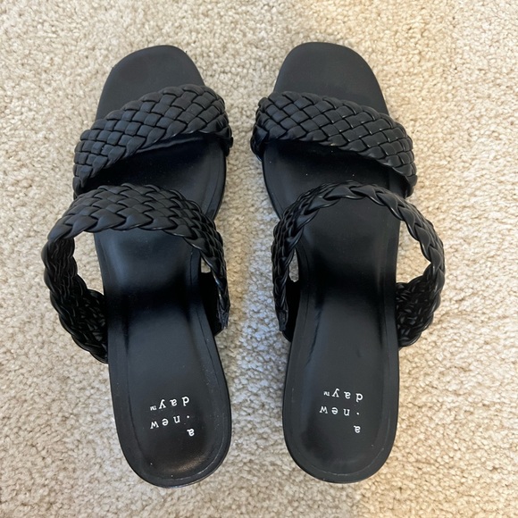 Black Braided Strap 2” Thick Heel Sandals - Picture 2 of 3